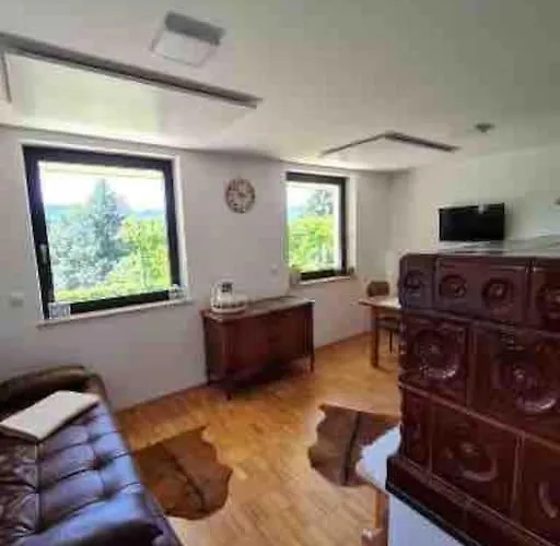 Idyllisches Haus In Der Holiday home Sostanj